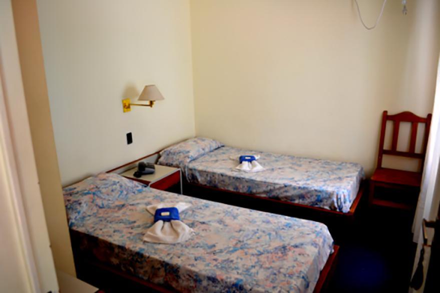 קורדובה Hotel Riviera מראה חיצוני תמונה